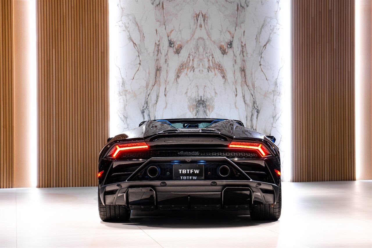 2021 Lamborghini Huracan EVO Spyder   - Photo 7 - Beverly Hills, CA 90212