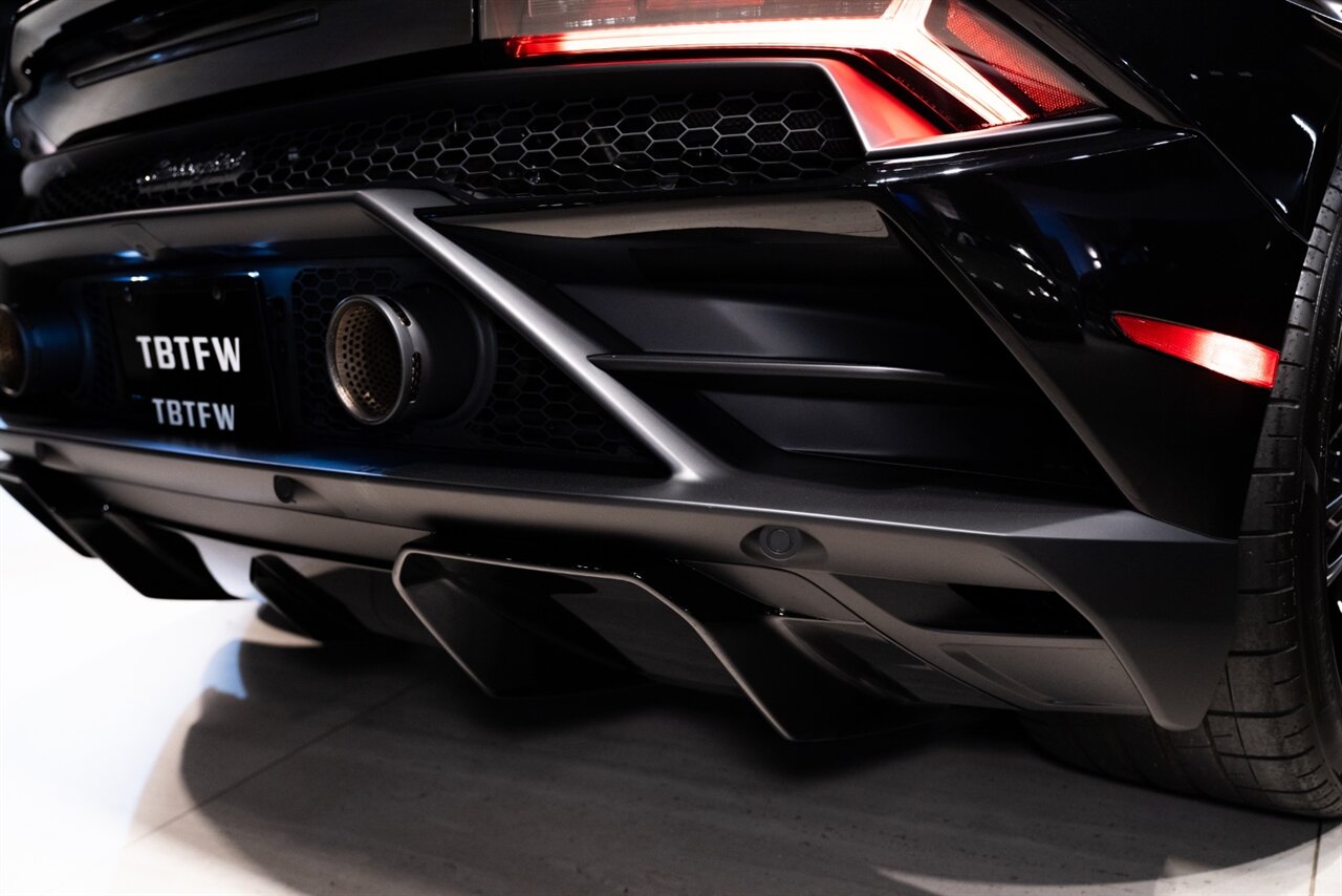 2021 Lamborghini Huracan EVO Spyder   - Photo 29 - Beverly Hills, CA 90212