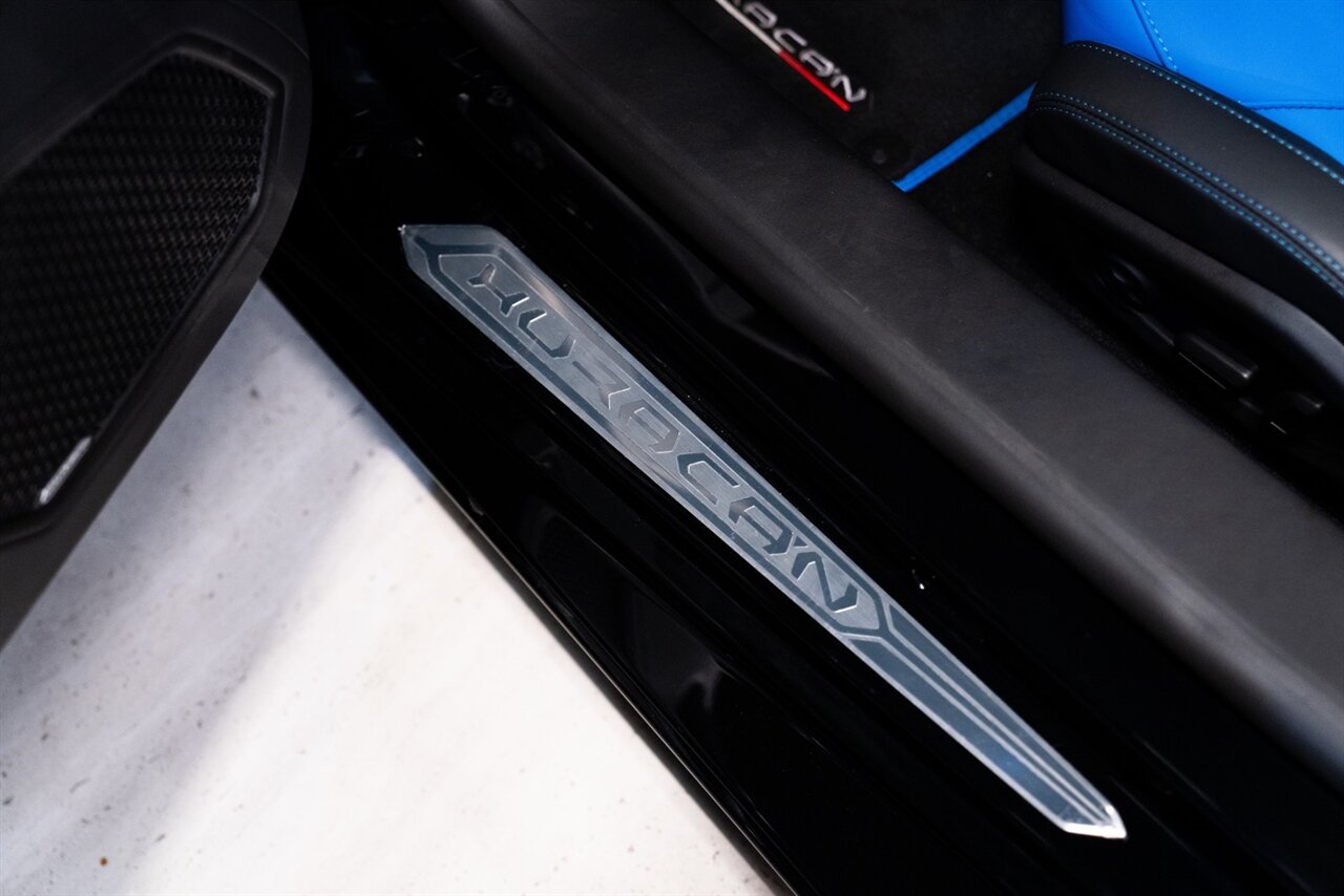 2021 Lamborghini Huracan EVO Spyder   - Photo 13 - Beverly Hills, CA 90212