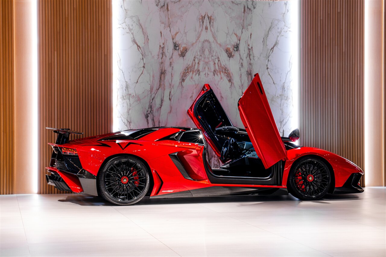 2017 Lamborghini Aventador LP 750-4 SV   - Photo 8 - Beverly Hills, CA 90212