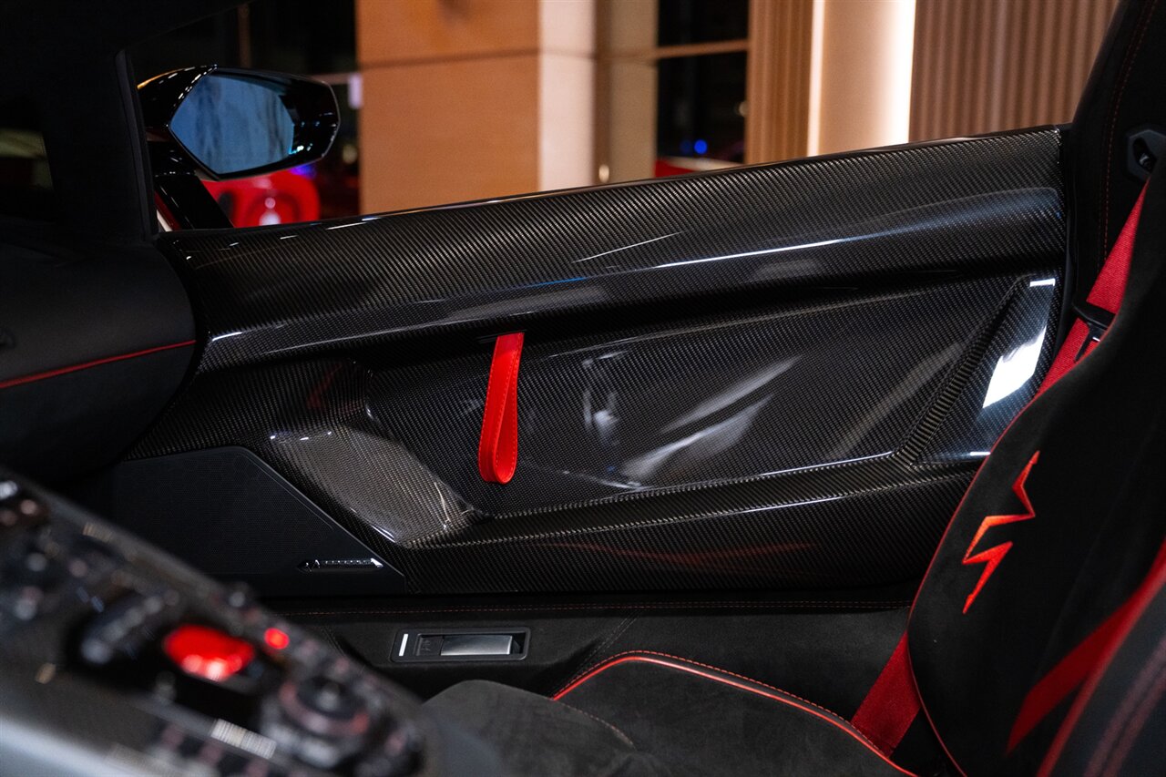 2017 Lamborghini Aventador LP 750-4 SV   - Photo 21 - Beverly Hills, CA 90212