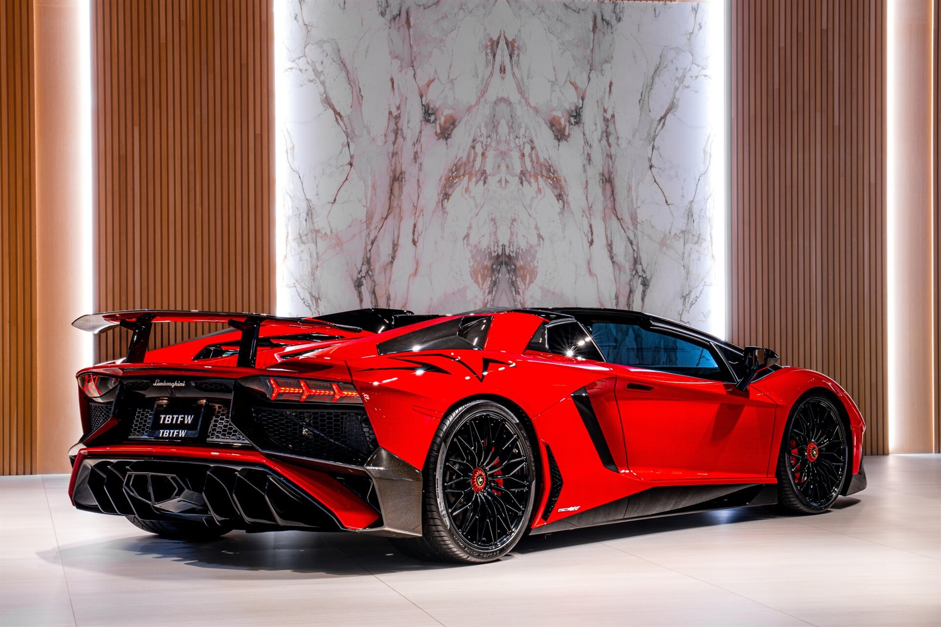 2017 Lamborghini Aventador LP 750-4 SV - Photo 5