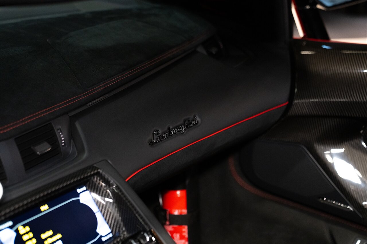 2017 Lamborghini Aventador LP 750-4 SV   - Photo 22 - Beverly Hills, CA 90212