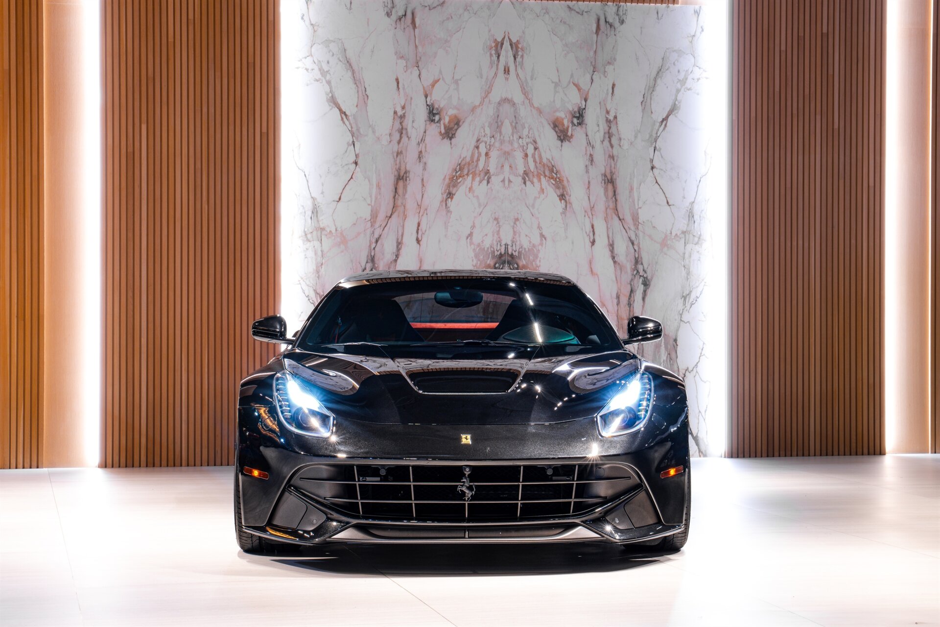 2017 Ferrari F12berlinetta - Photo 2
