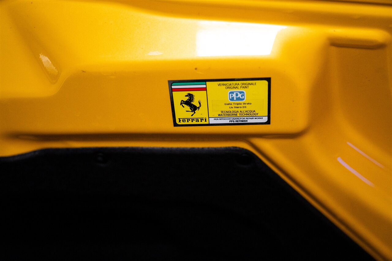 2022 Ferrari 812 GTS   - Photo 36 - Beverly Hills, CA 90212