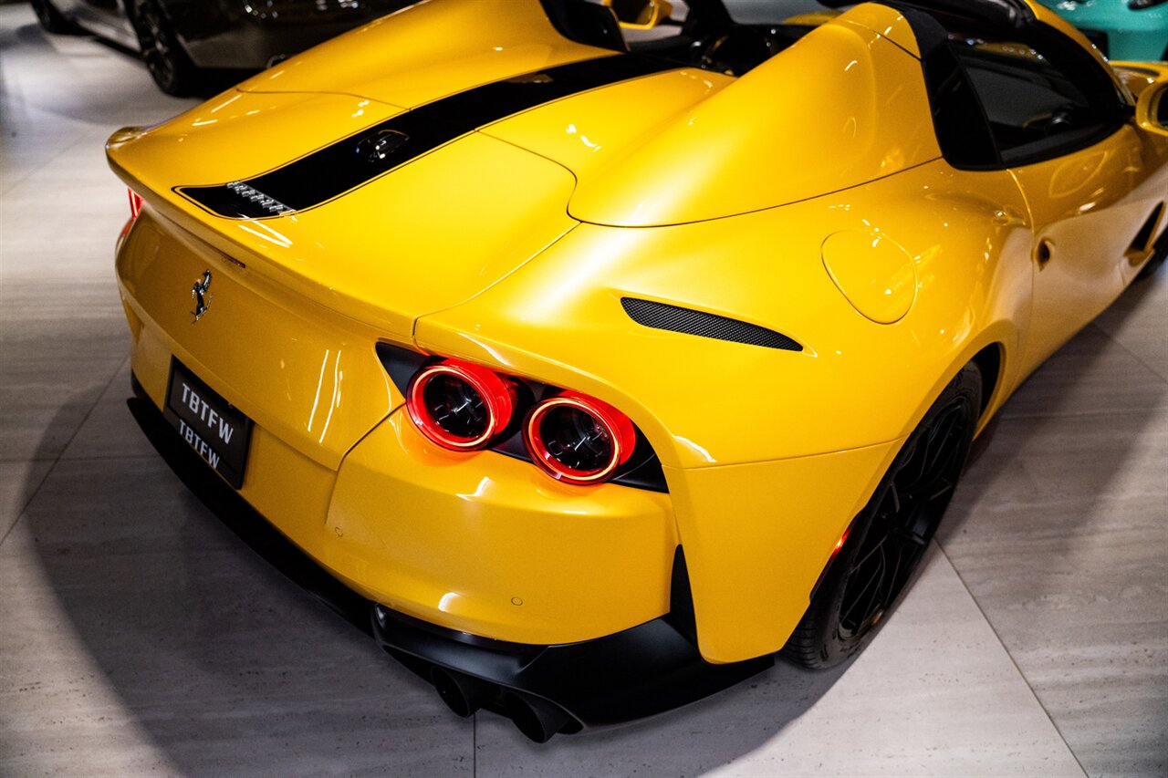 2022 Ferrari 812 GTS   - Photo 30 - Beverly Hills, CA 90212
