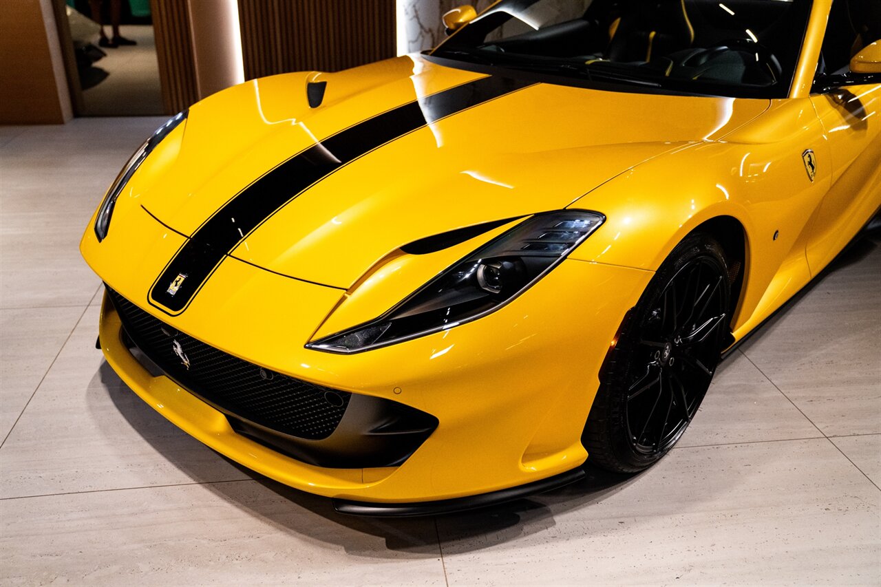 2022 Ferrari 812 GTS   - Photo 8 - Beverly Hills, CA 90212
