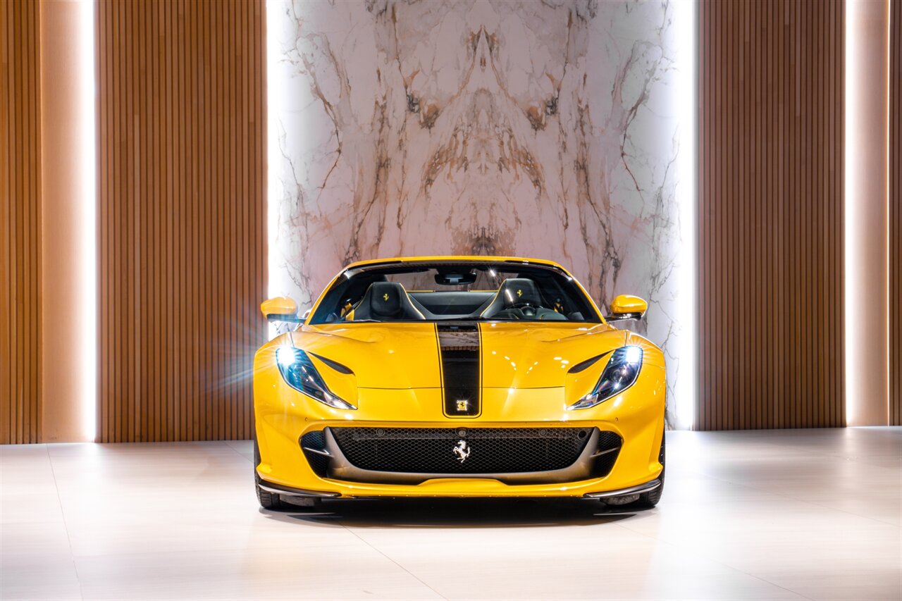 2022 Ferrari 812 GTS   - Photo 3 - Beverly Hills, CA 90212
