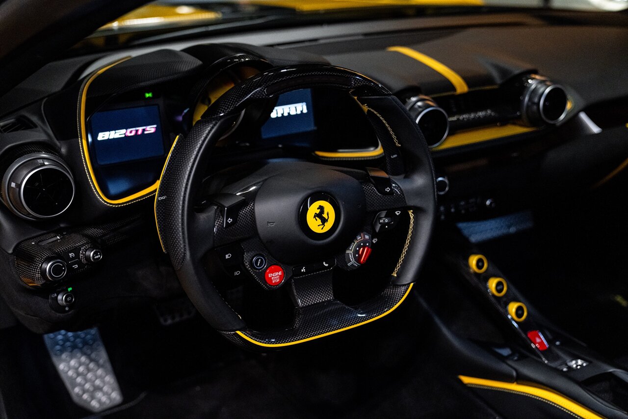 2022 Ferrari 812 GTS   - Photo 13 - Beverly Hills, CA 90212
