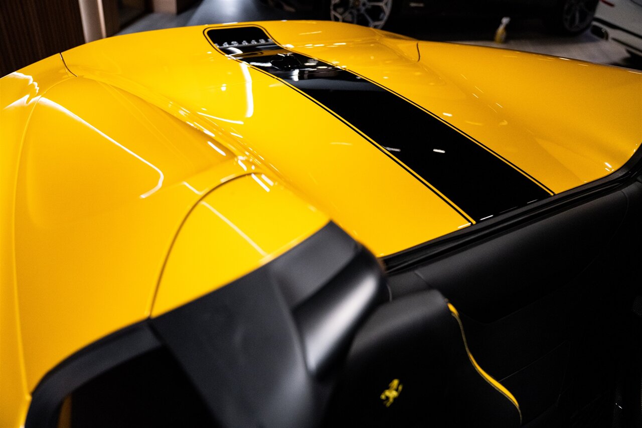 2022 Ferrari 812 GTS   - Photo 31 - Beverly Hills, CA 90212
