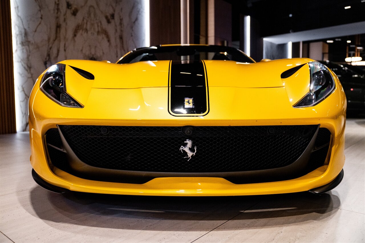 2022 Ferrari 812 GTS   - Photo 12 - Beverly Hills, CA 90212