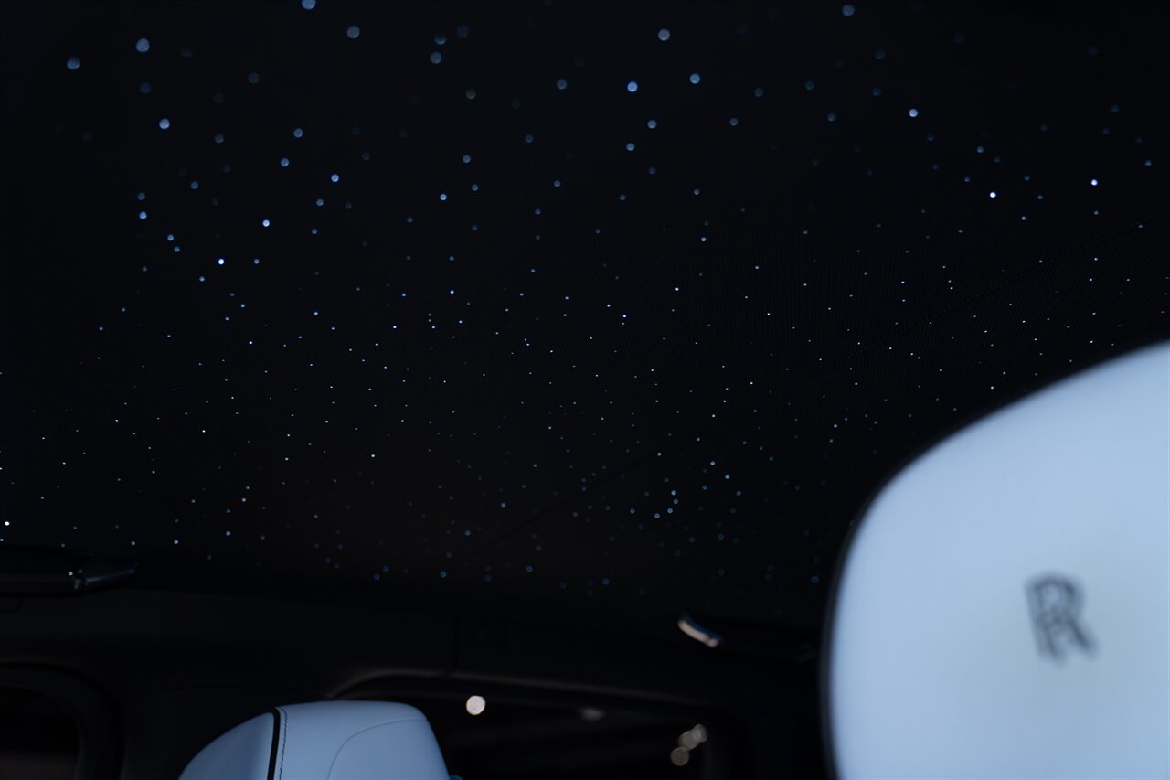 2025 Rolls-Royce Cullinan   - Photo 14 - Beverly Hills, CA 90212