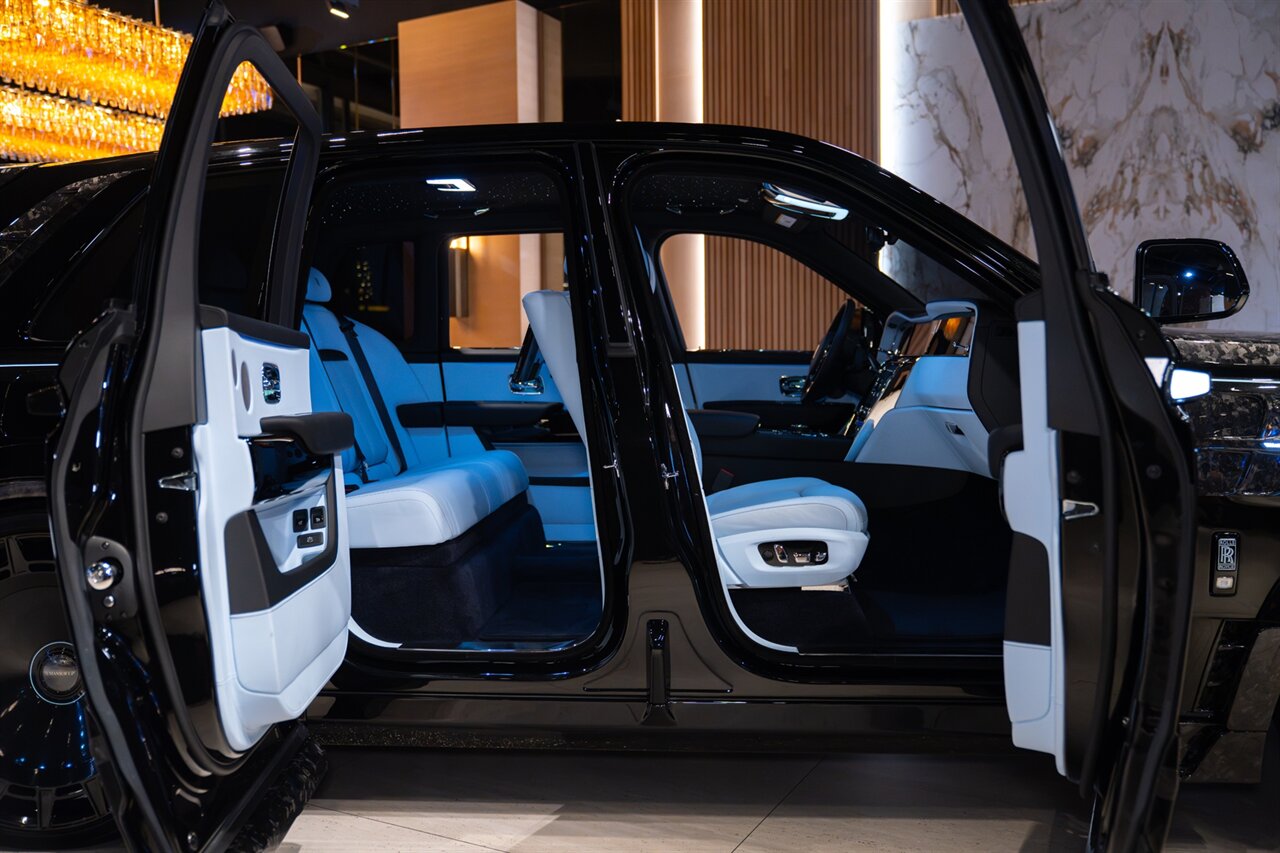 2025 Rolls-Royce Cullinan   - Photo 20 - Beverly Hills, CA 90212