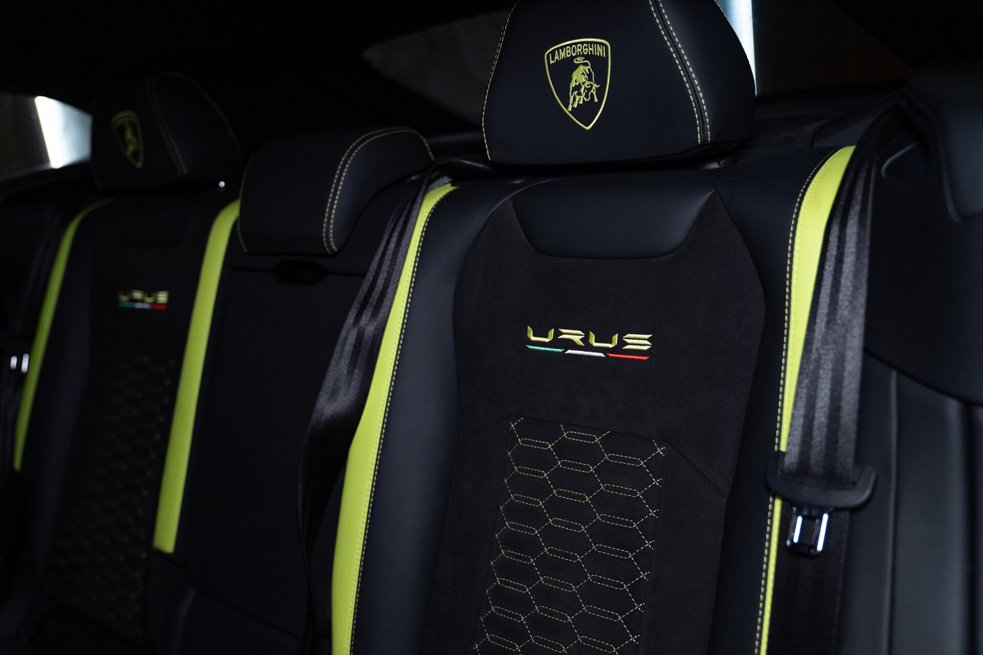 2022 Lamborghini Urus Graphite Capsule - Photo 18