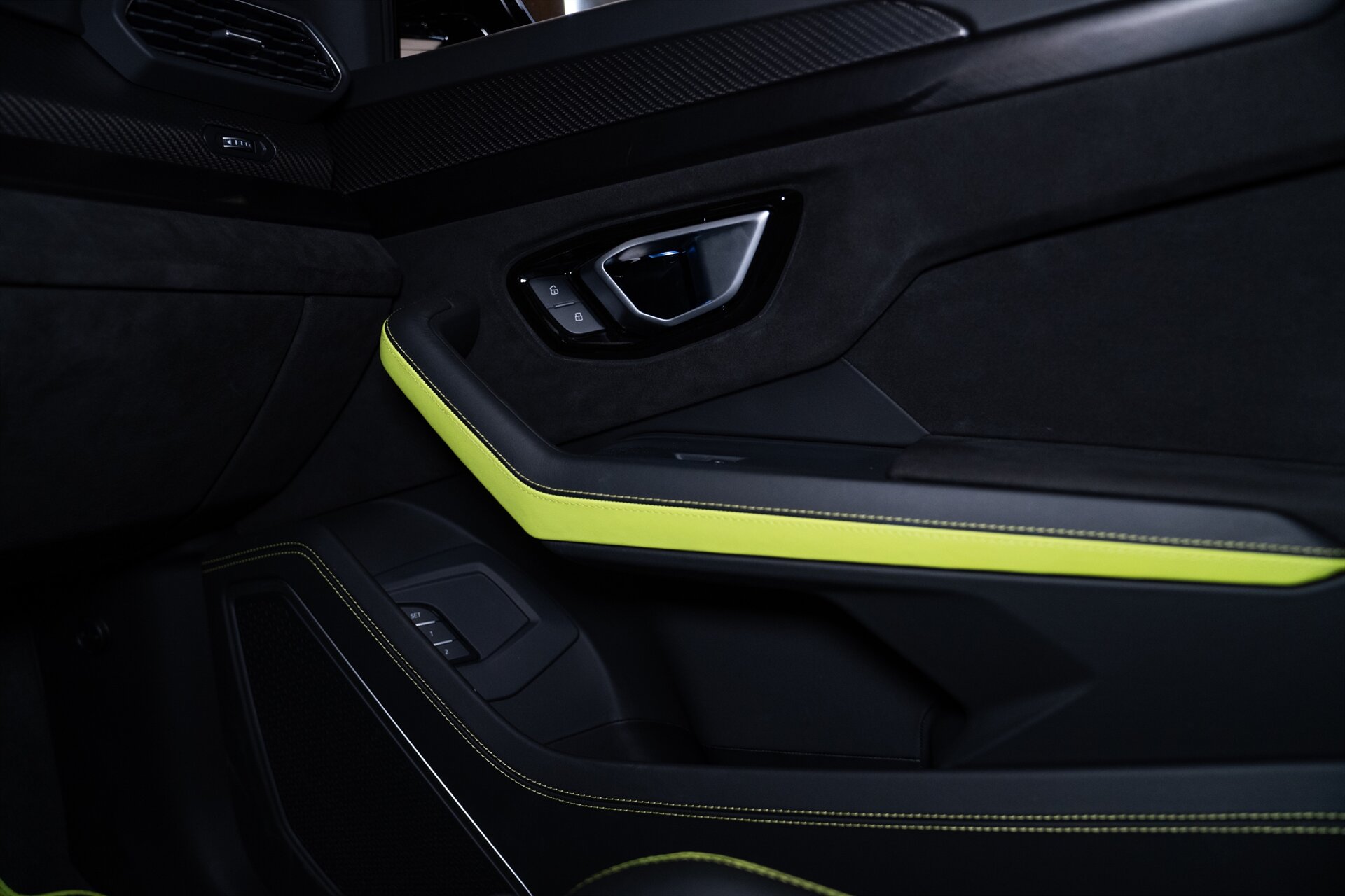 2022 Lamborghini Urus Graphite Capsule - Photo 19