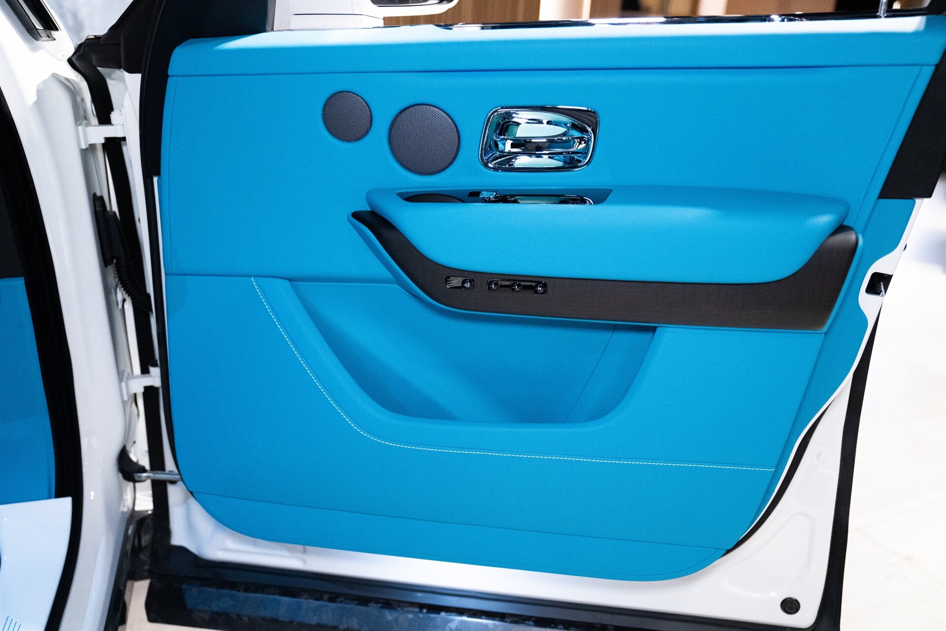 2026 Rolls-Royce Cullinan Mansory - Photo 12