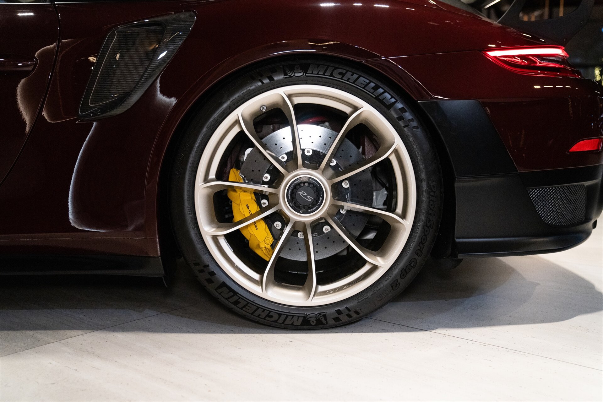 2018 Porsche 911 GT2 RS - Photo 12