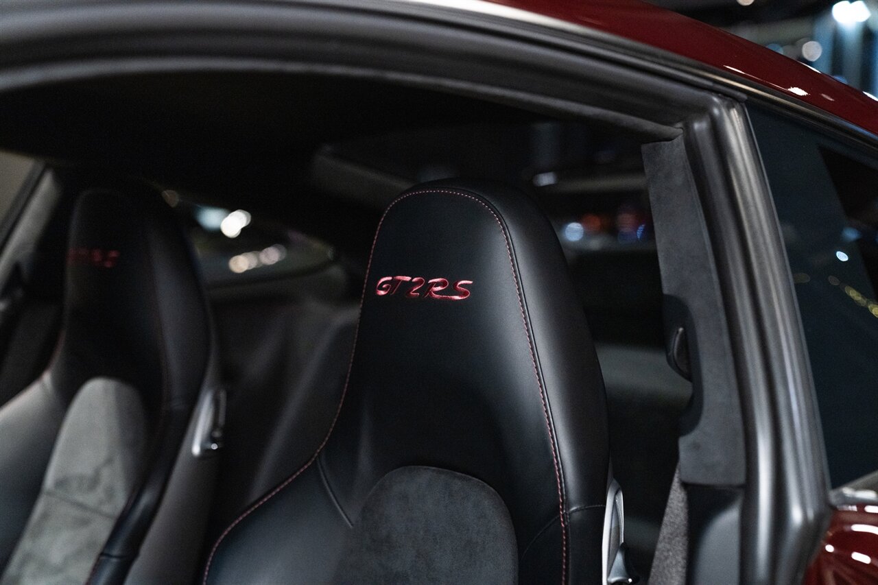 2018 Porsche 911 GT2 RS   - Photo 22 - Beverly Hills, CA 90212