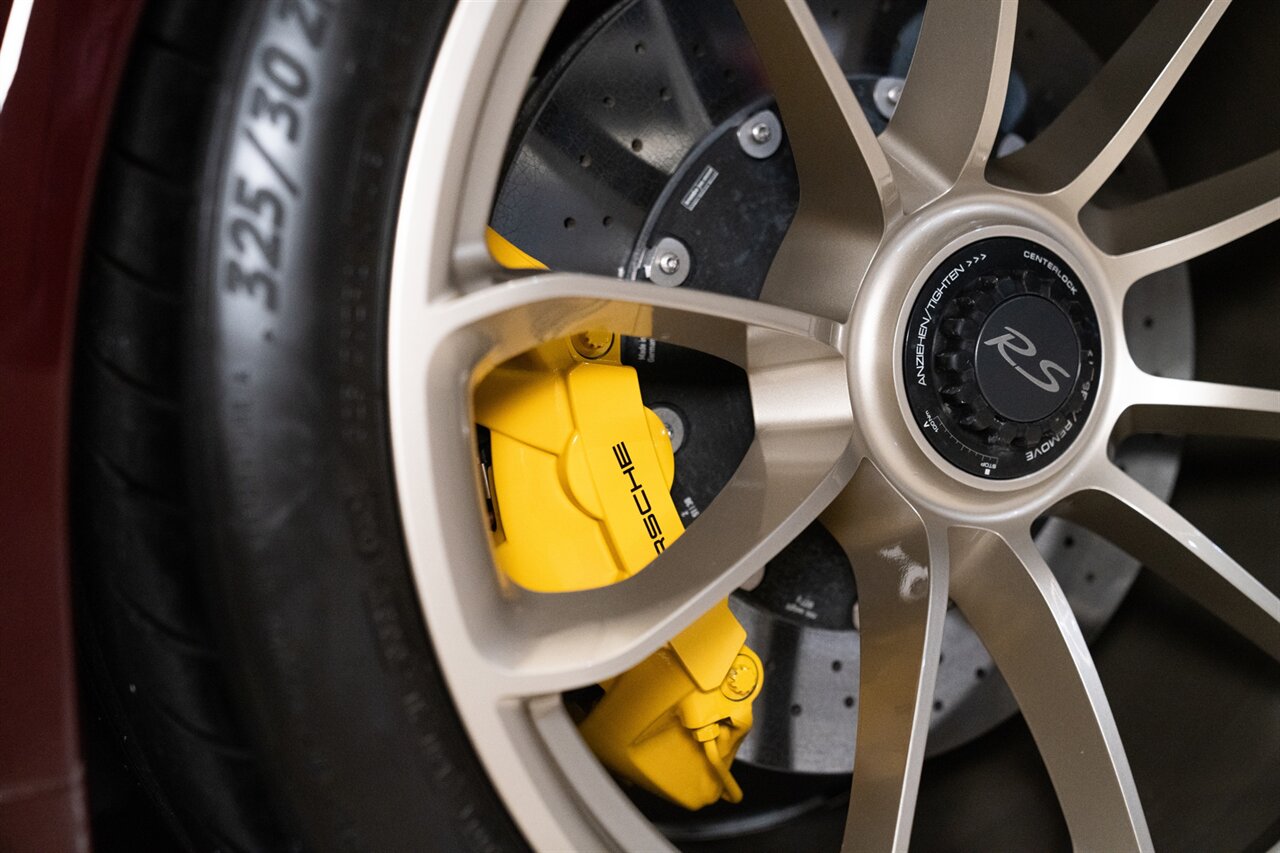 2018 Porsche 911 GT2 RS   - Photo 13 - Beverly Hills, CA 90212