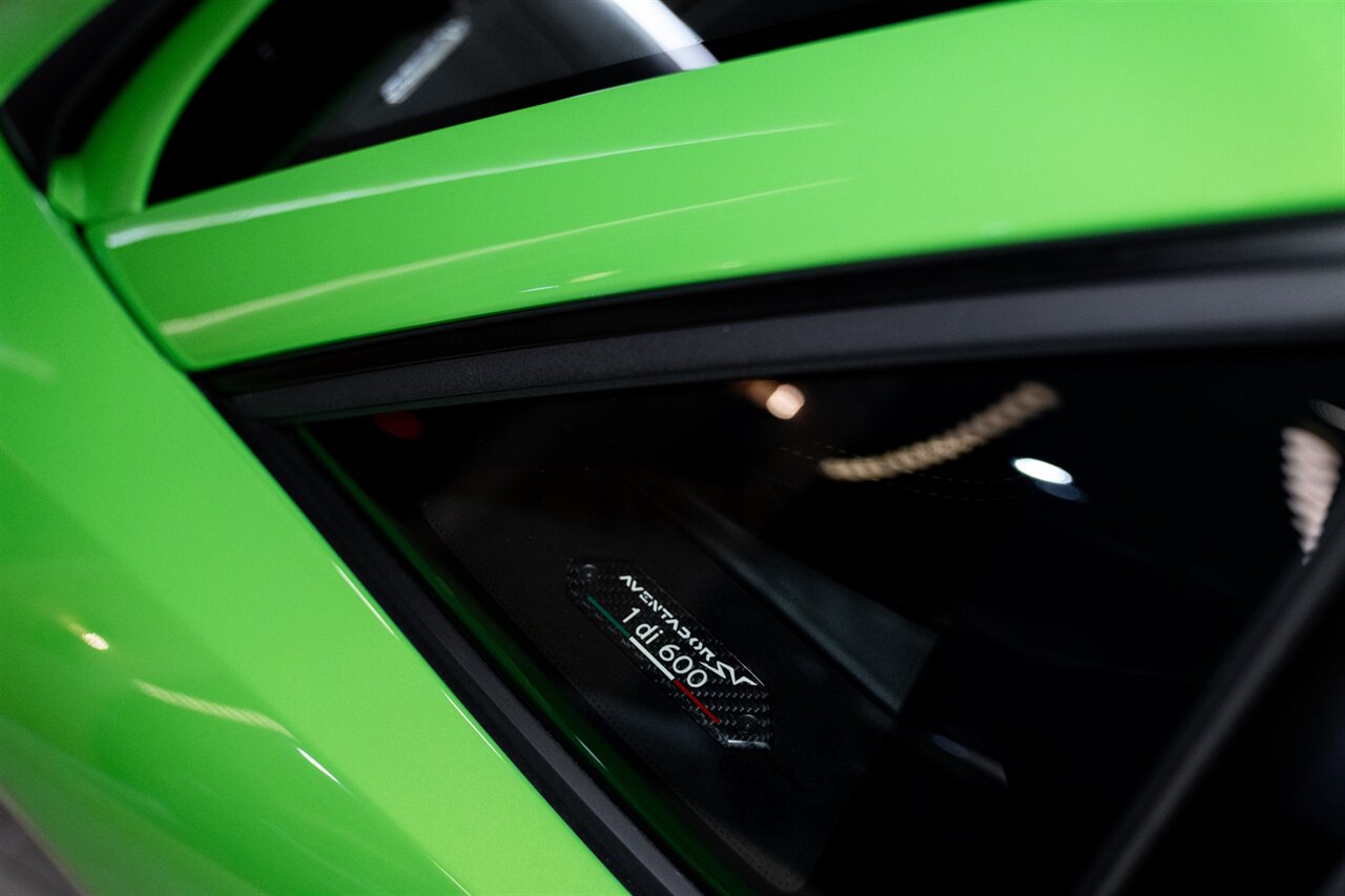 2016 Lamborghini Aventador LP 750-4 SV   - Photo 28 - Beverly Hills, CA 90212