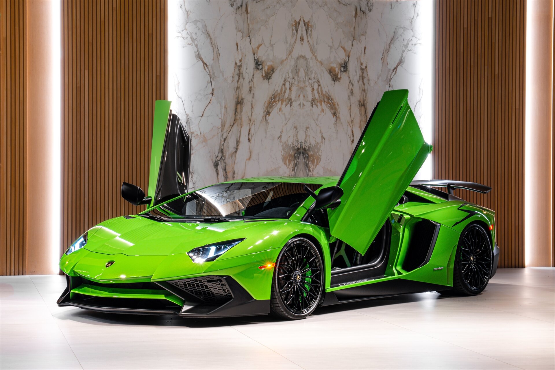 2016 Lamborghini Aventador LP 750-4 SV - Photo 2