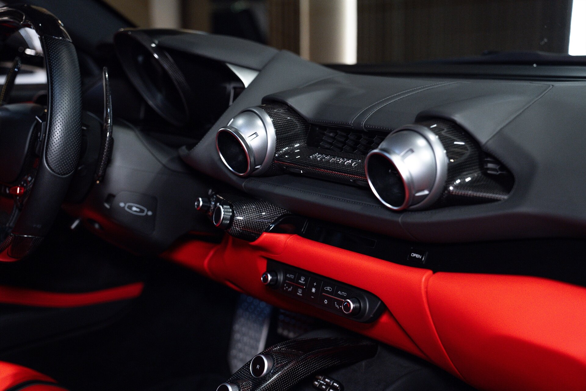 2018 Ferrari 812 Superfast - Photo 18