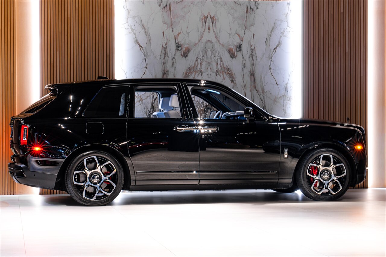 2023 Rolls-Royce Black Badge Cullinan   - Photo 5 - Beverly Hills, CA 90212
