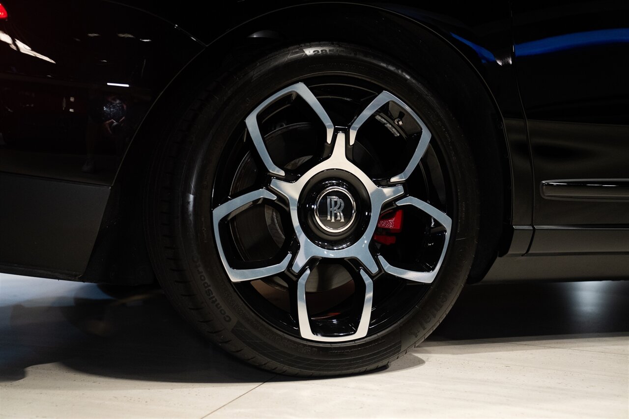 2023 Rolls-Royce Black Badge Cullinan   - Photo 26 - Beverly Hills, CA 90212