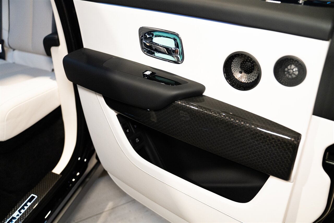 2023 Rolls-Royce Black Badge Cullinan   - Photo 18 - Beverly Hills, CA 90212