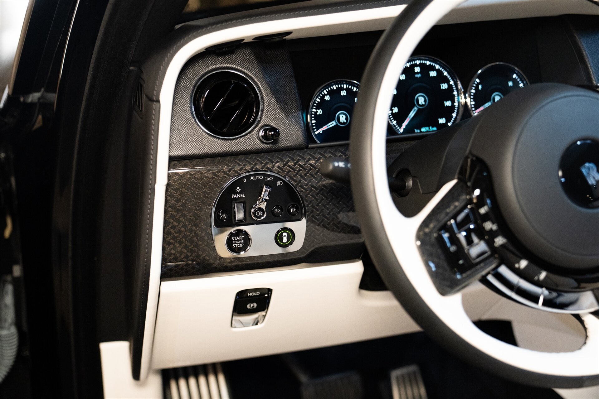 2023 Rolls-Royce Black Badge Cullinan - Photo 17