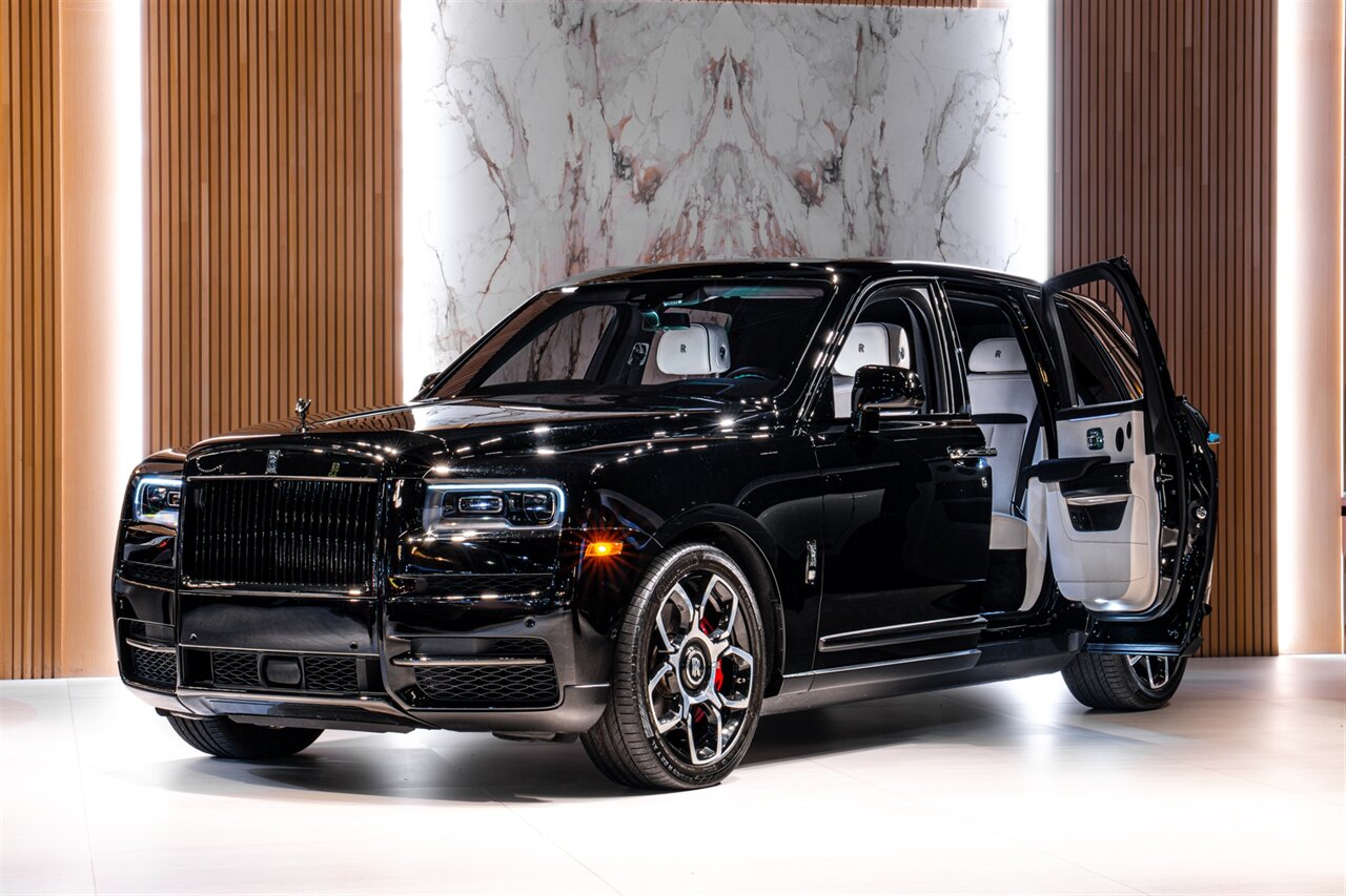 2023 Rolls-Royce Black Badge Cullinan   - Photo 2 - Beverly Hills, CA 90212