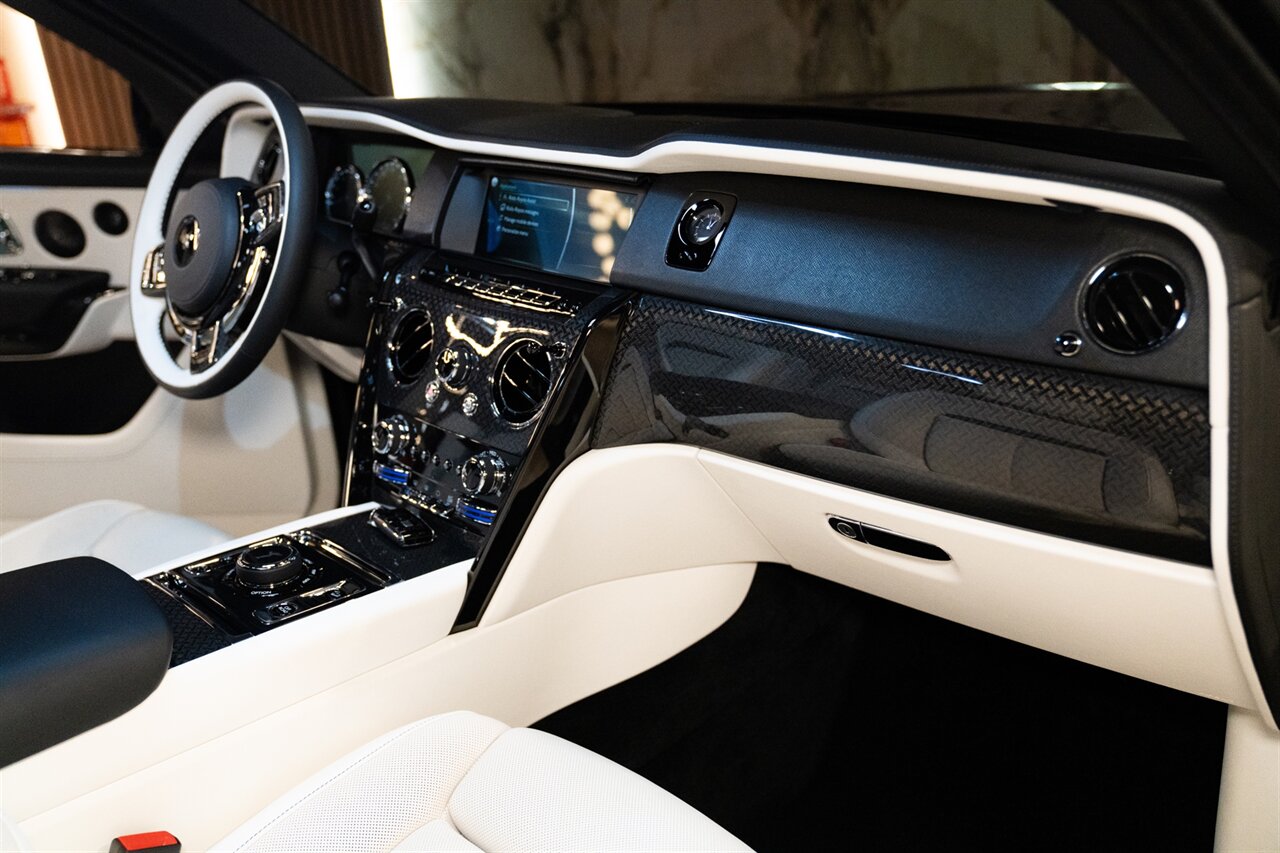 2023 Rolls-Royce Black Badge Cullinan   - Photo 11 - Beverly Hills, CA 90212