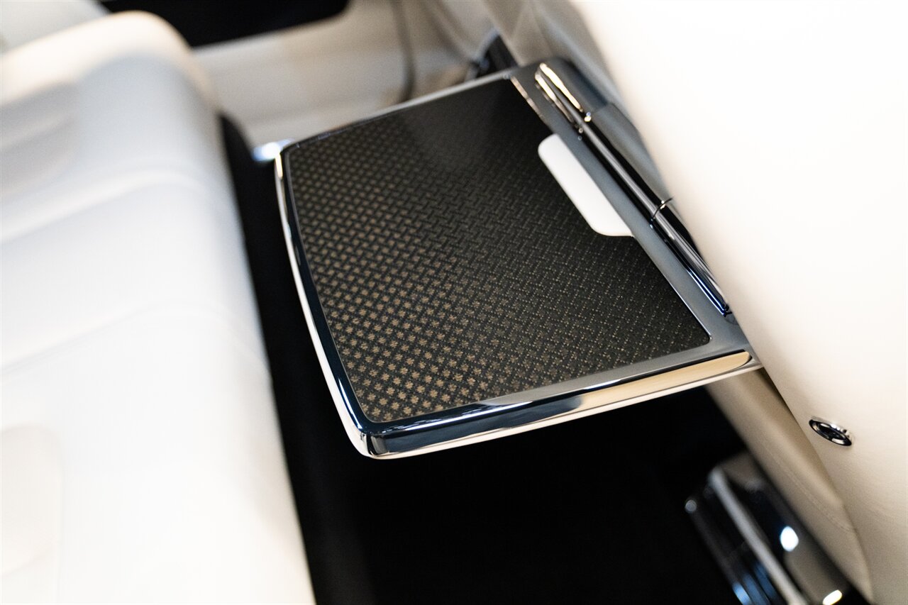 2023 Rolls-Royce Black Badge Cullinan   - Photo 10 - Beverly Hills, CA 90212