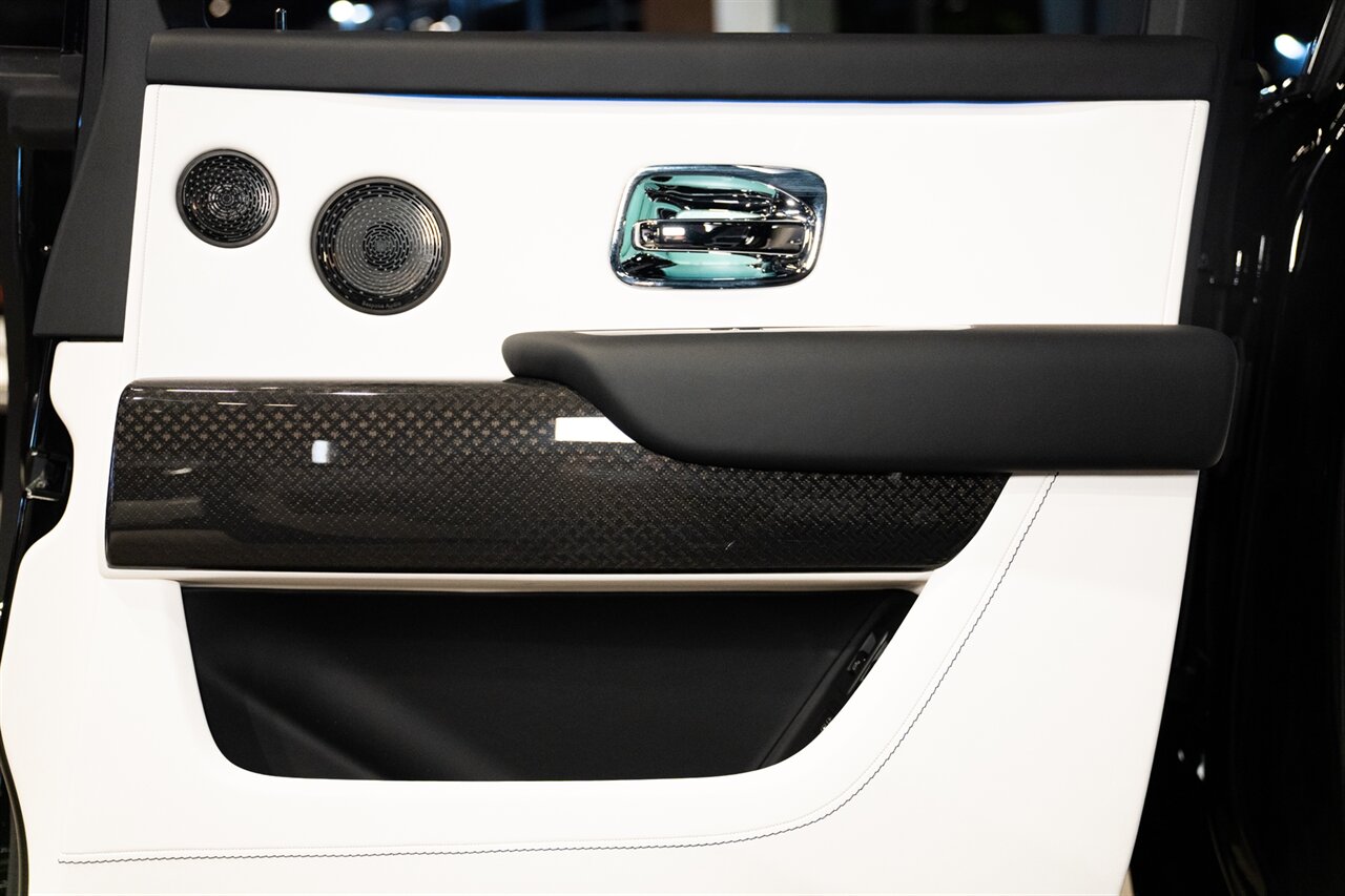 2023 Rolls-Royce Black Badge Cullinan   - Photo 9 - Beverly Hills, CA 90212