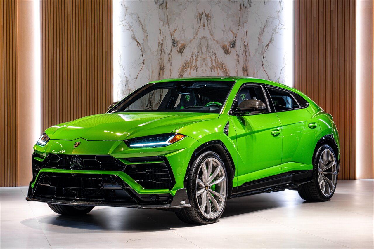 2022 Lamborghini Urus   - Photo 1 - Beverly Hills, CA 90212