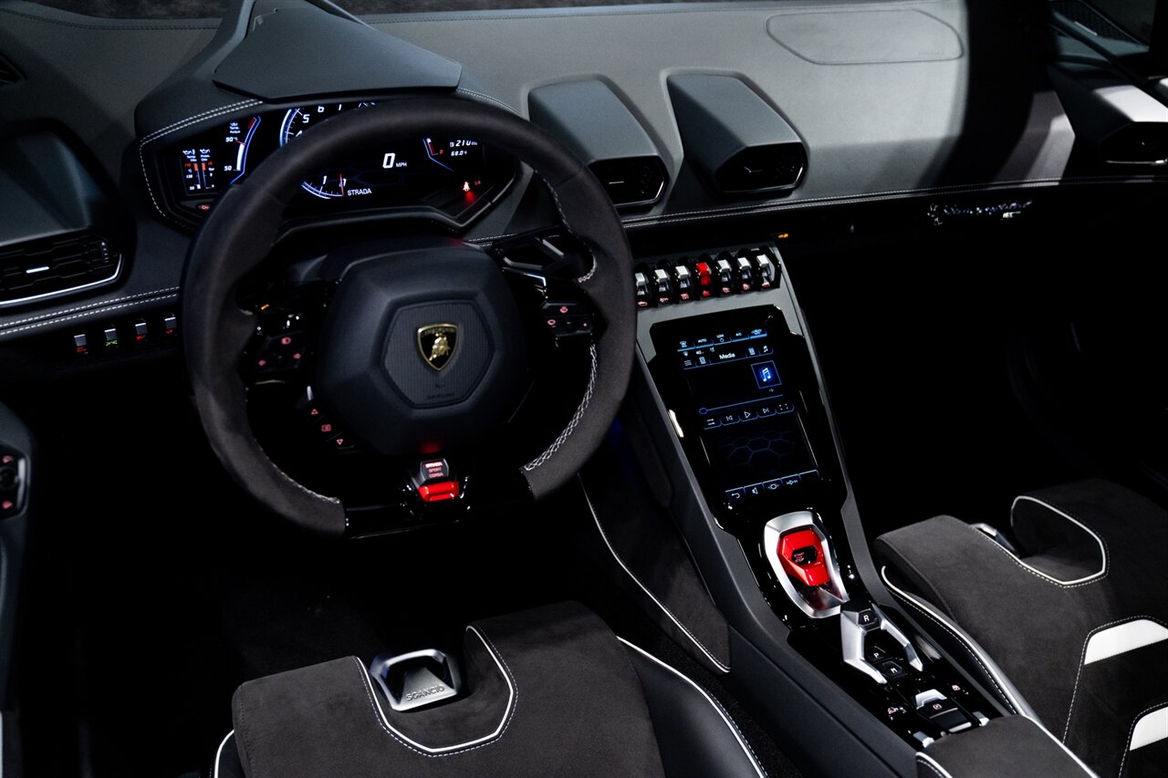 2022 Lamborghini Huracan EVO Spyder VF Supercharged  VF Supercharged - Photo 21 - Beverly Hills, CA 90212