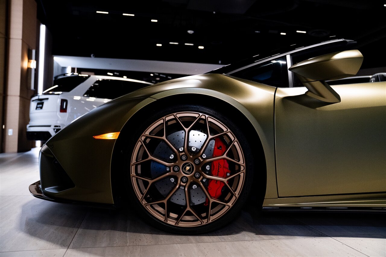 2022 Lamborghini Huracan EVO Spyder VF Supercharged  VF Supercharged - Photo 28 - Beverly Hills, CA 90212