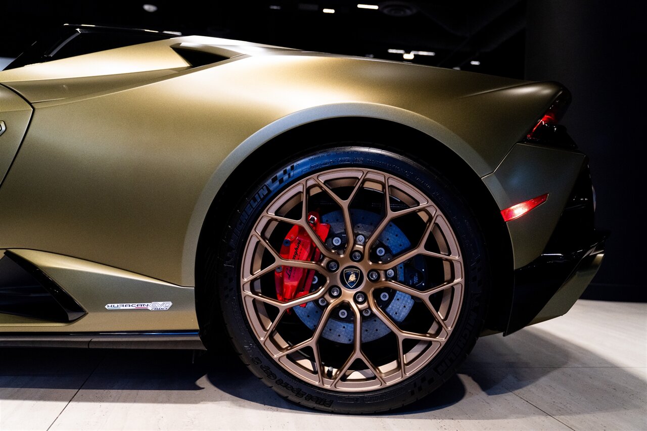 2022 Lamborghini Huracan EVO Spyder VF Supercharged  VF Supercharged - Photo 10 - Beverly Hills, CA 90212