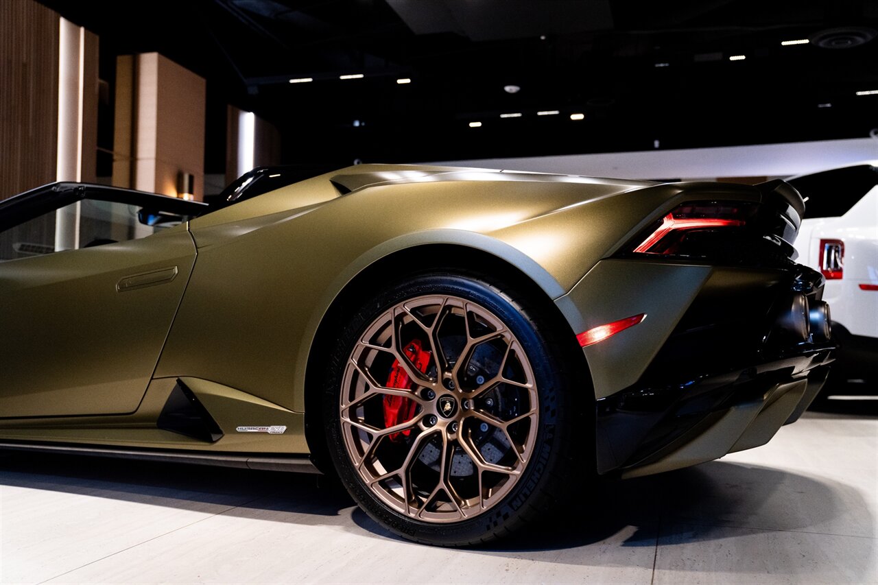 2022 Lamborghini Huracan EVO Spyder VF Supercharged  VF Supercharged - Photo 9 - Beverly Hills, CA 90212