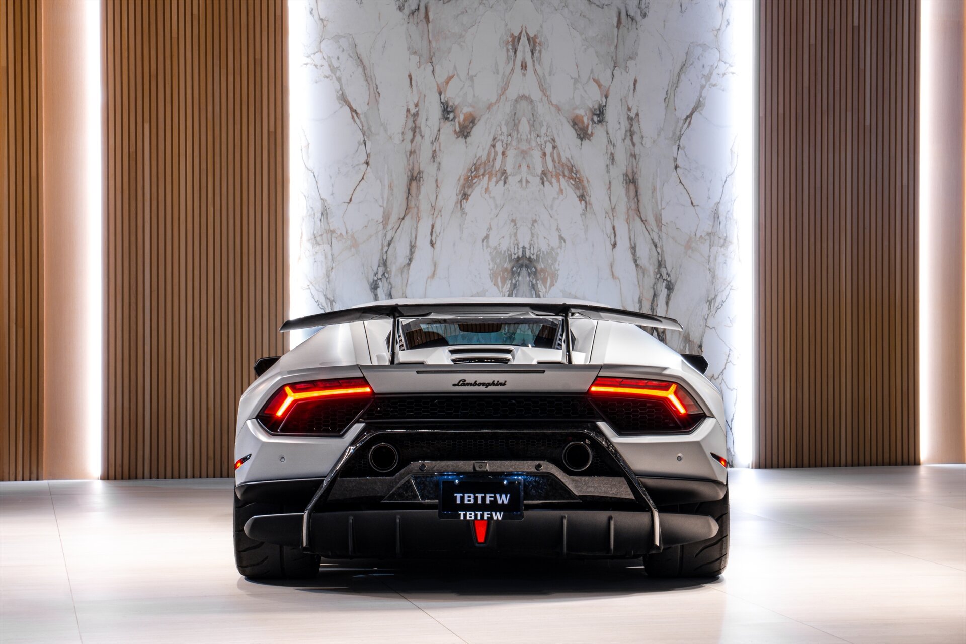 2018 Lamborghini Huracan LP 640-4 Performante Twin Turbo - Photo 5