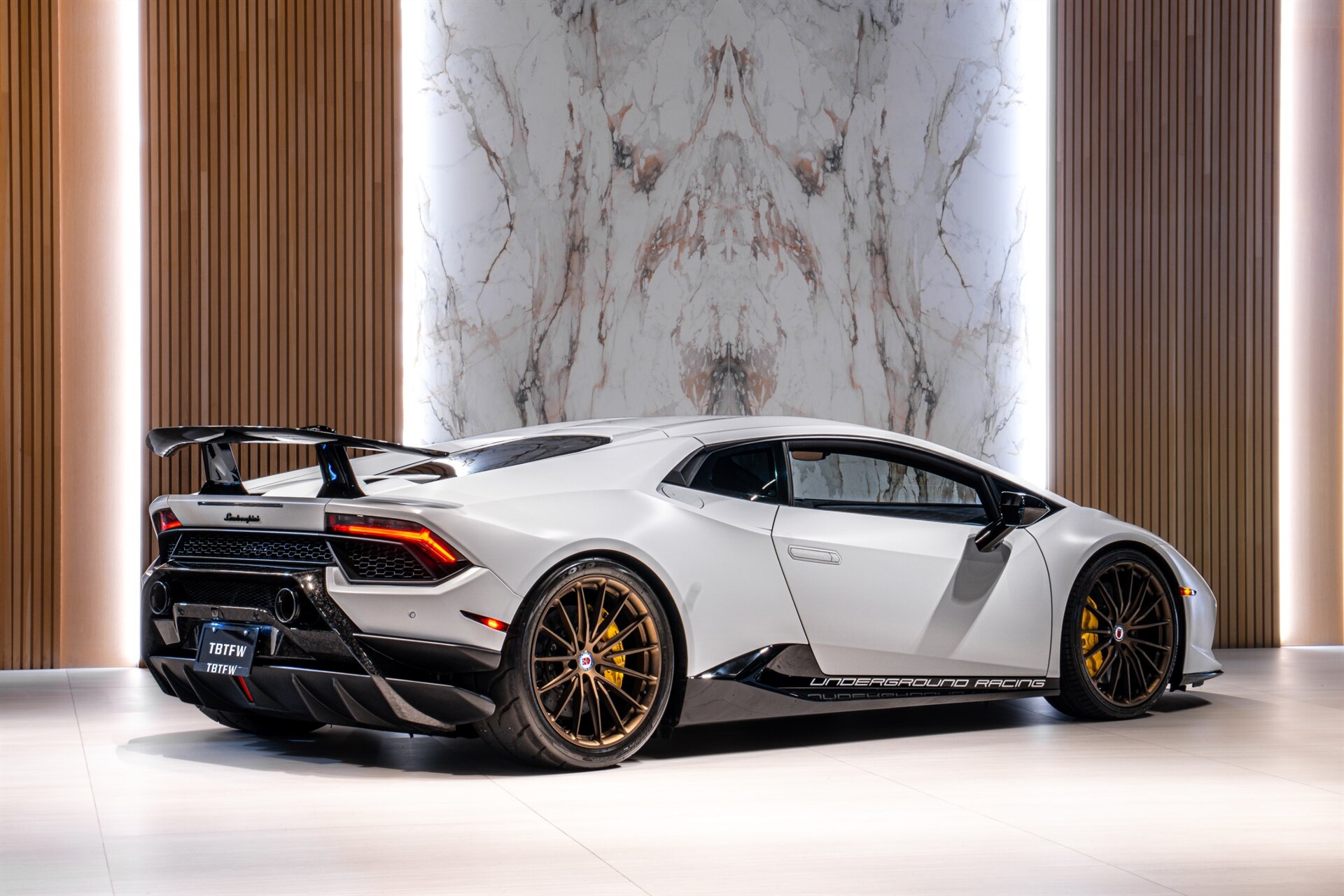 2018 Lamborghini Huracan LP 640-4 Performante Twin Turbo - Photo 4