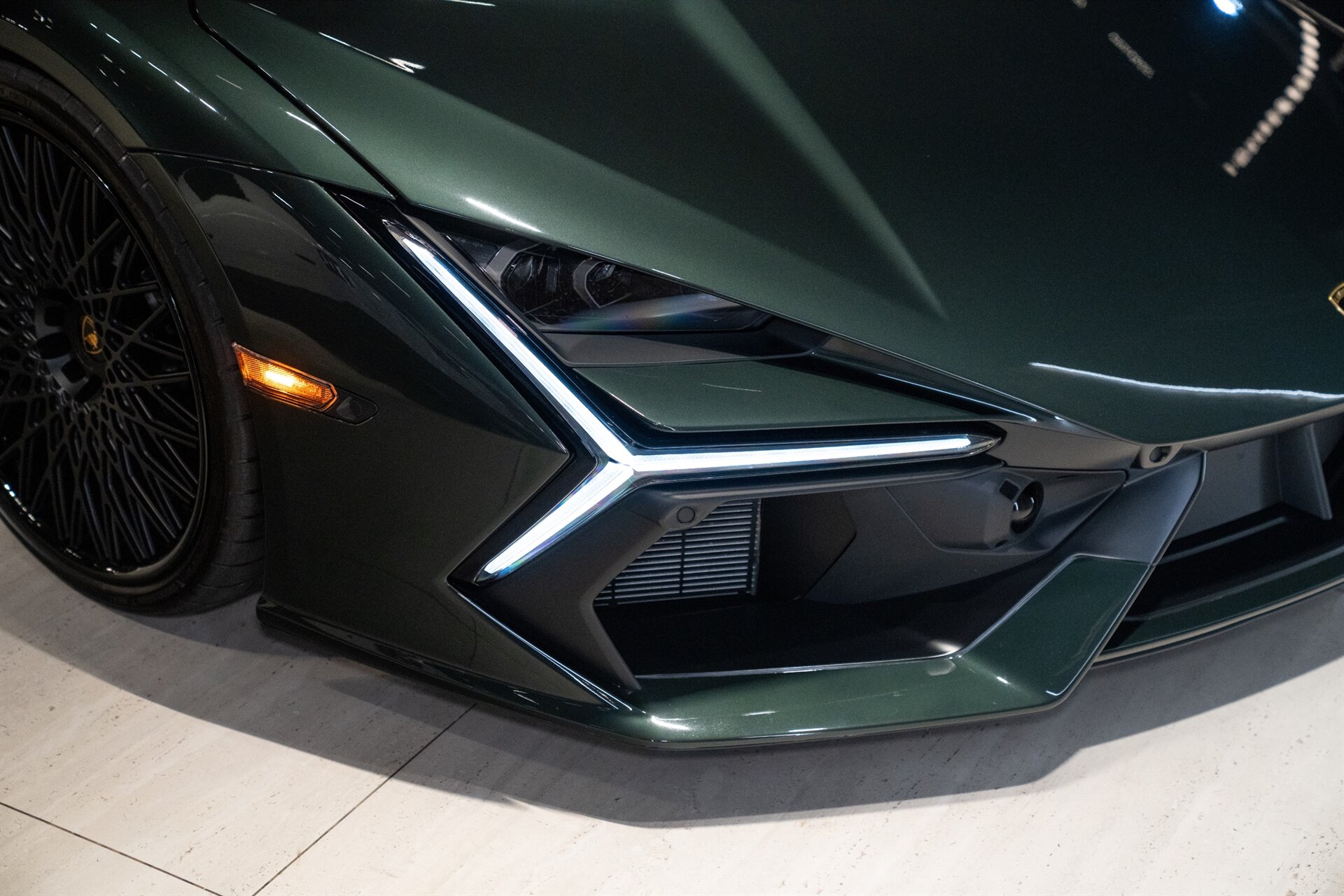 2024 Lamborghini Revuelto - Photo 25