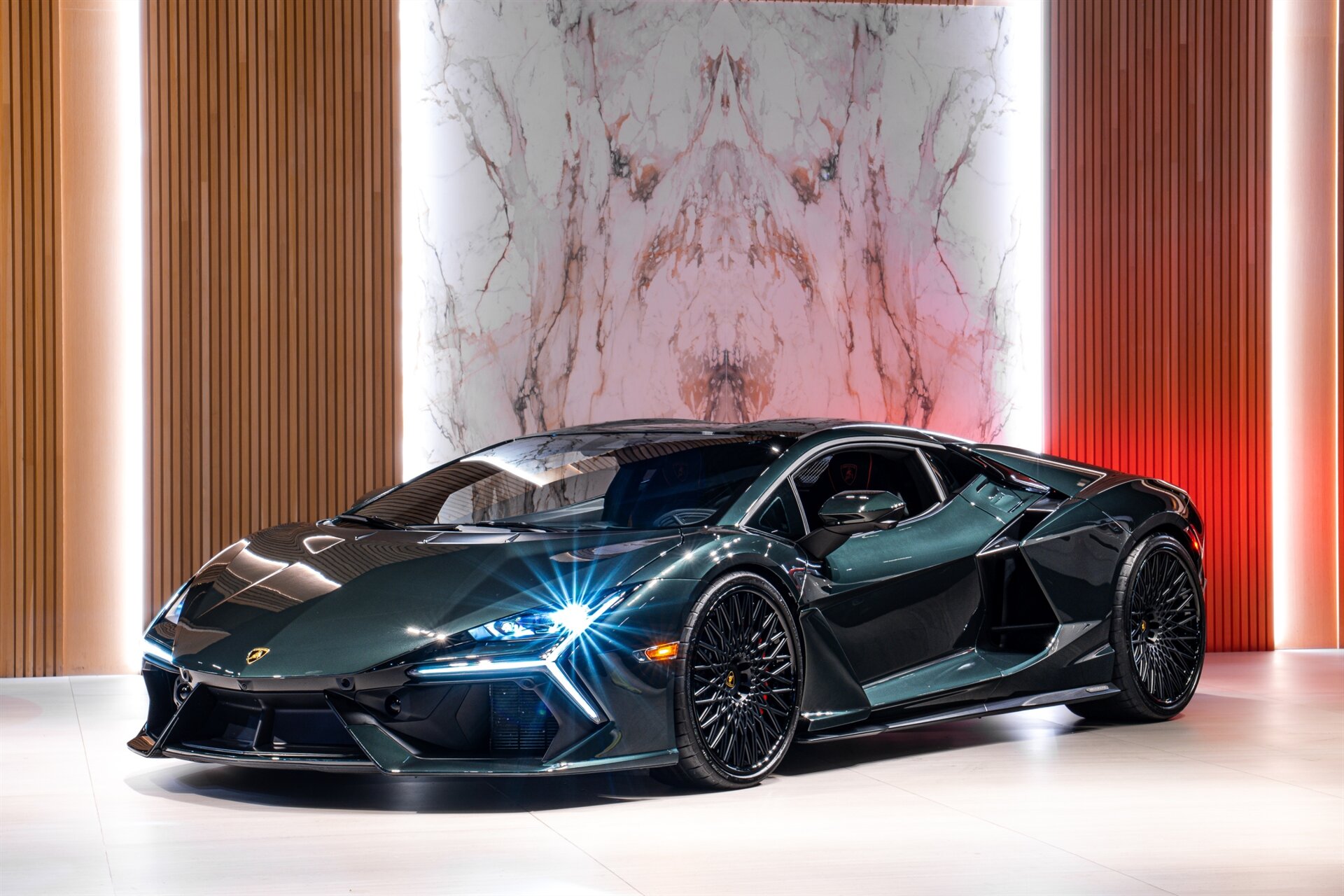 2024 Lamborghini Revuelto - Photo 1