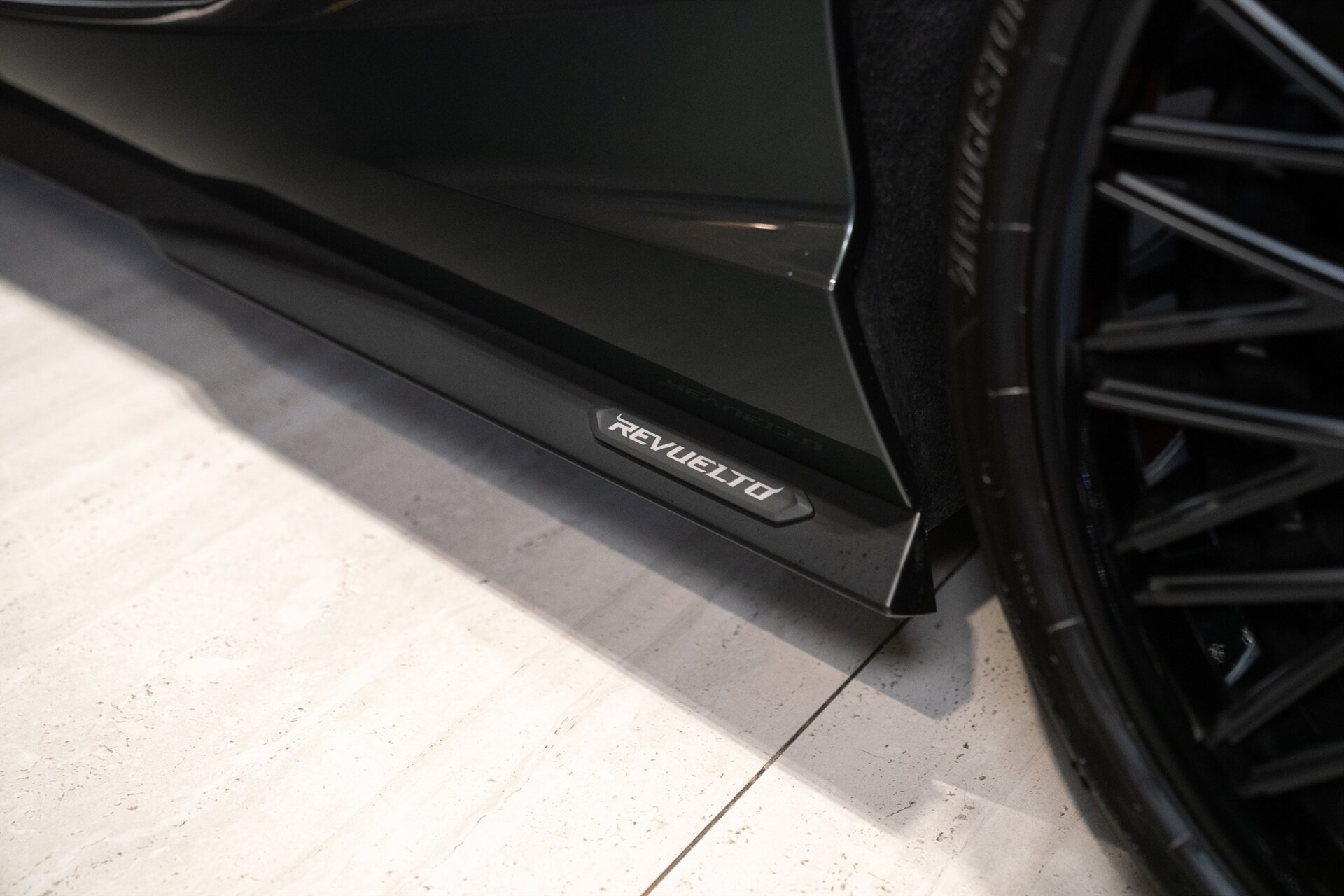 2024 Lamborghini Revuelto - Photo 18