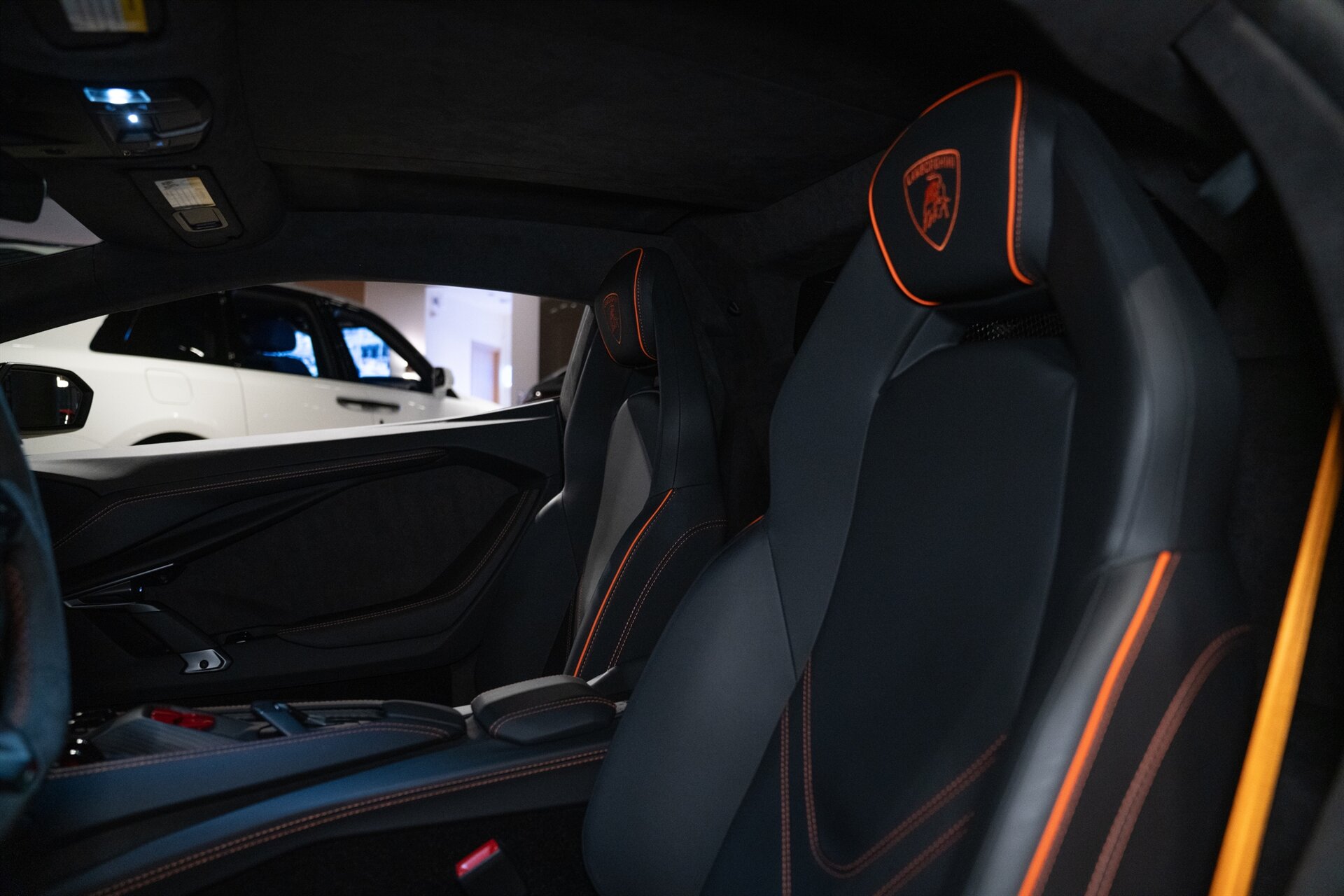 2024 Lamborghini Revuelto - Photo 13