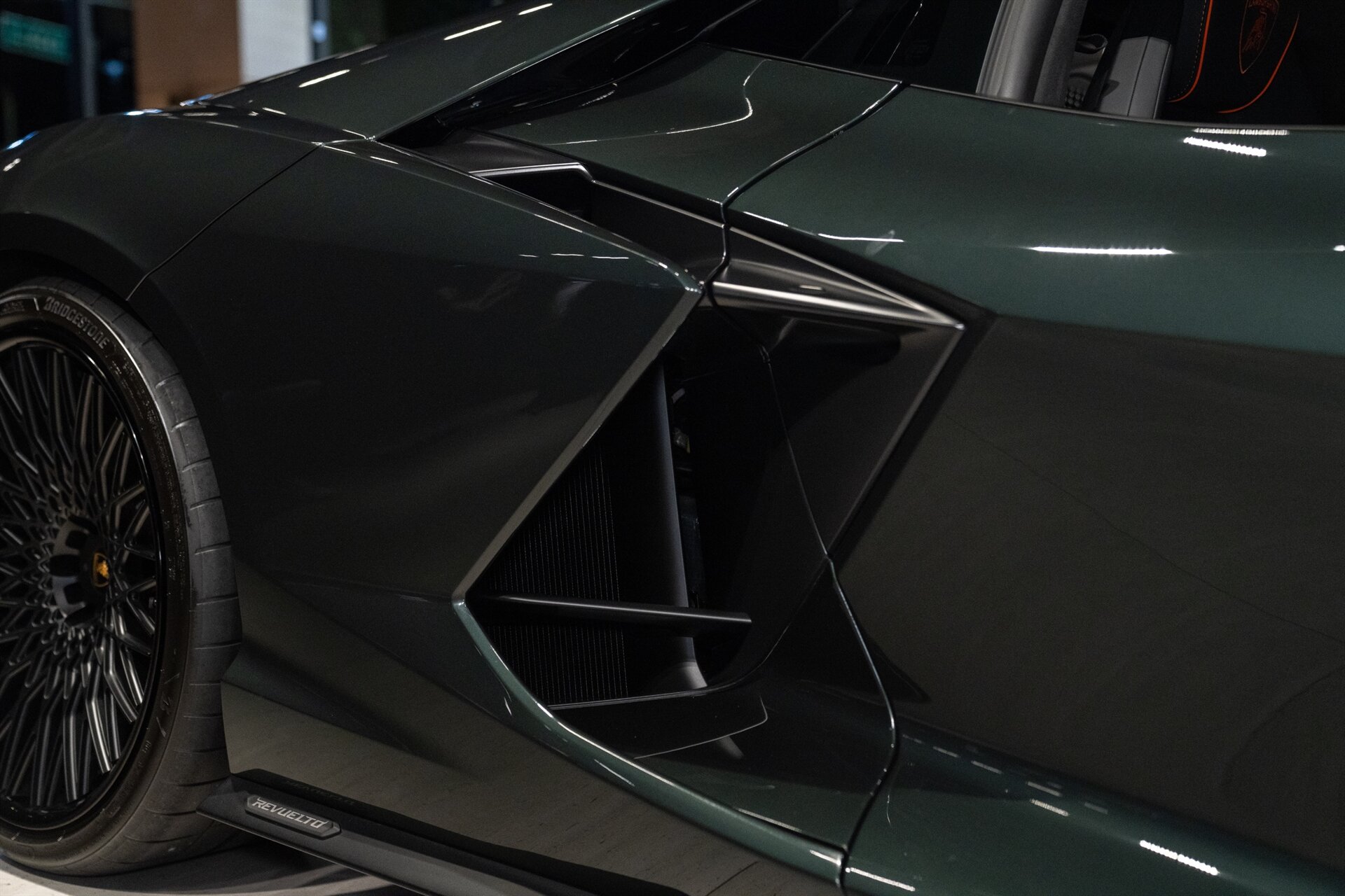 2024 Lamborghini Revuelto - Photo 27
