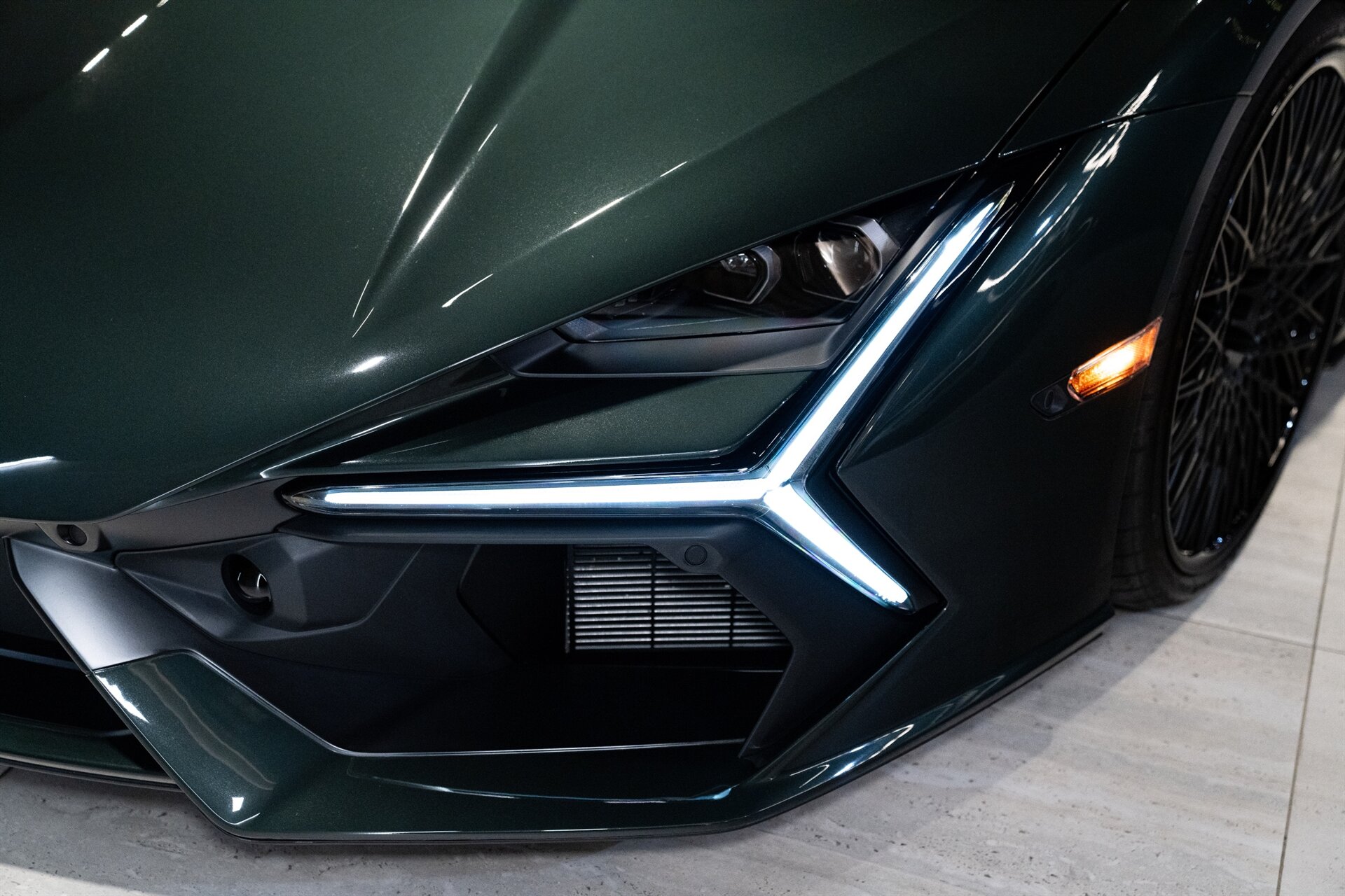 2024 Lamborghini Revuelto - Photo 20