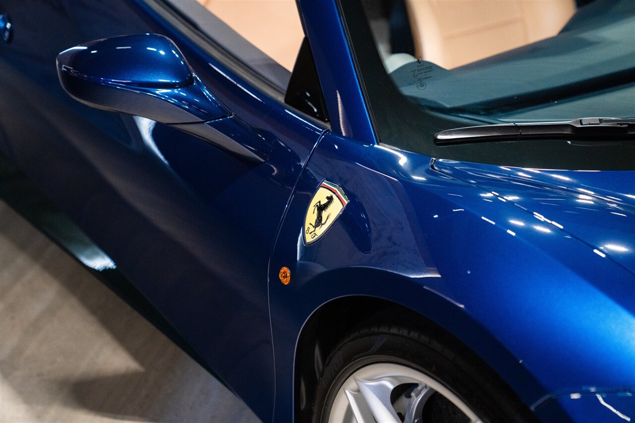2017 Ferrari 488 Spider Tailor Made   - Photo 12 - Beverly Hills, CA 90212