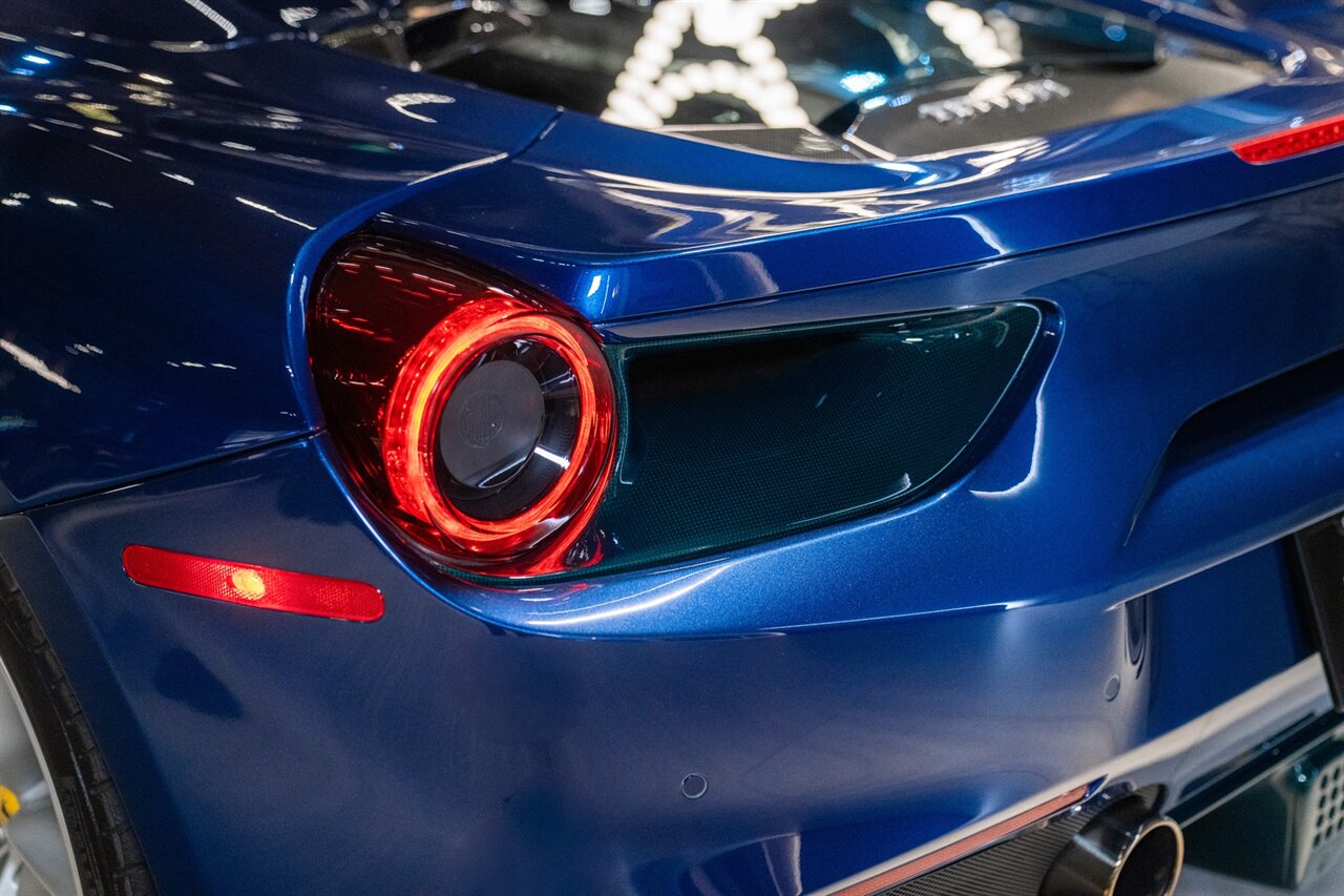 2017 Ferrari 488 Spider Tailor Made   - Photo 20 - Beverly Hills, CA 90212