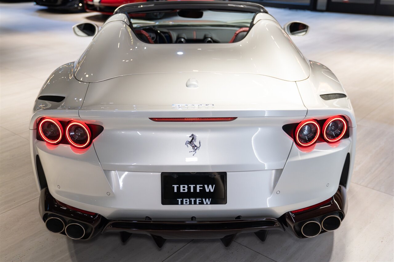 2023 Ferrari 812 GTS Atelier   - Photo 15 - Beverly Hills, CA 90212